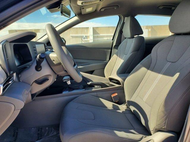 Hyundai Elantra Se Fwd 4D Sedan - Thumbnail 11