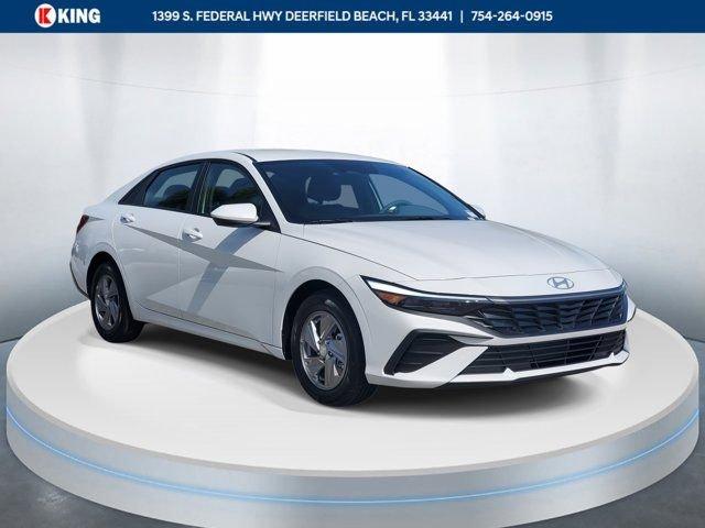 Hyundai Elantra Se Fwd 4D Sedan - View 1