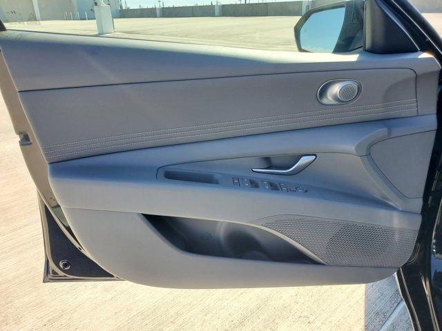 Hyundai Elantra Sel Sport Fwd 4D Sedan - Thumbnail 12