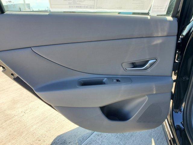 Hyundai Elantra Sel Sport Fwd 4D Sedan - Thumbnail 8