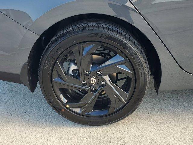 Hyundai Elantra Sel Sport Fwd 4D Sedan - Thumbnail 6