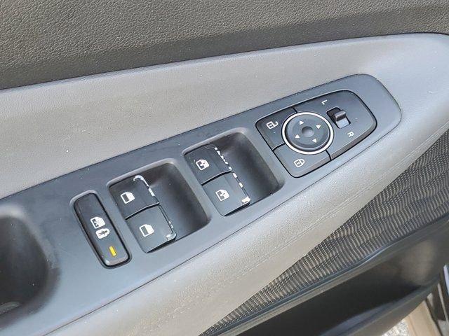 Hyundai Santa Fe Sel Fwd 4D Sport Utility - Thumbnail 17