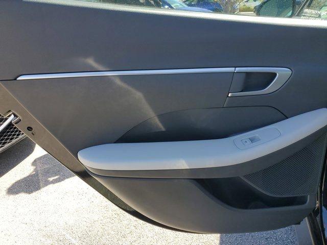 Hyundai Sonata Se Fwd 4D Sedan - Thumbnail 10