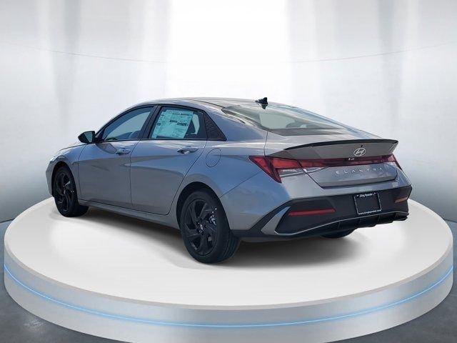 Hyundai Elantra Sel Sport Fwd 4D Sedan - Thumbnail 4