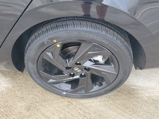 Hyundai Elantra Sel Sport Fwd 4D Sedan - Thumbnail 8