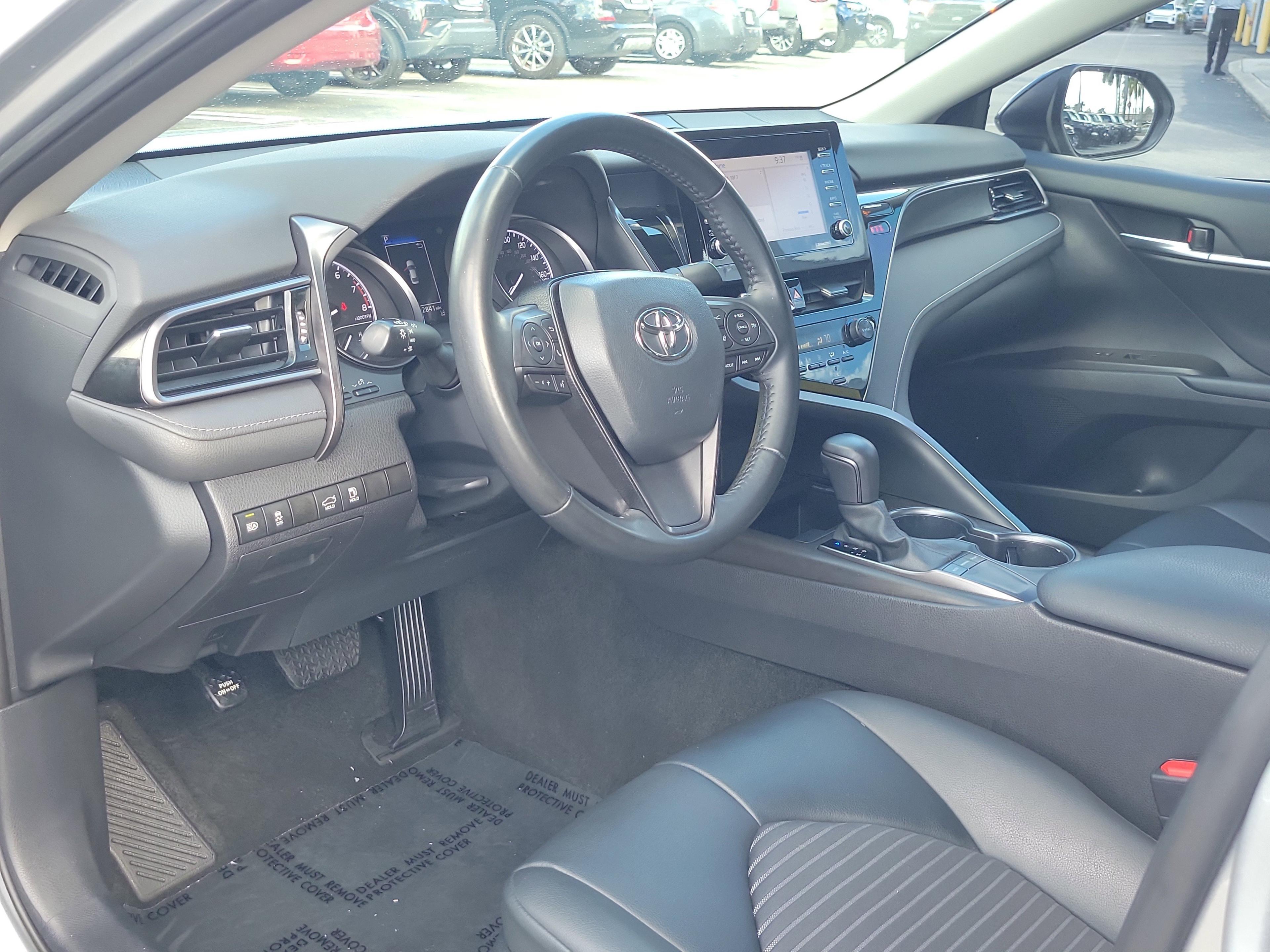 Toyota Camry Se Fwd - Thumbnail 11