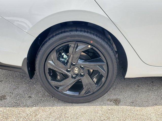 Hyundai Elantra Sel Sport Fwd 4D Sedan - Thumbnail 6