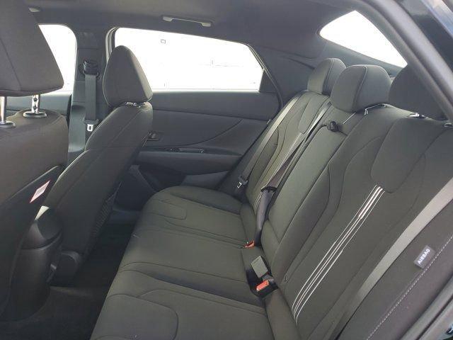 Hyundai Elantra Sel Sport Premium Fwd 4D Sedan - Thumbnail 10