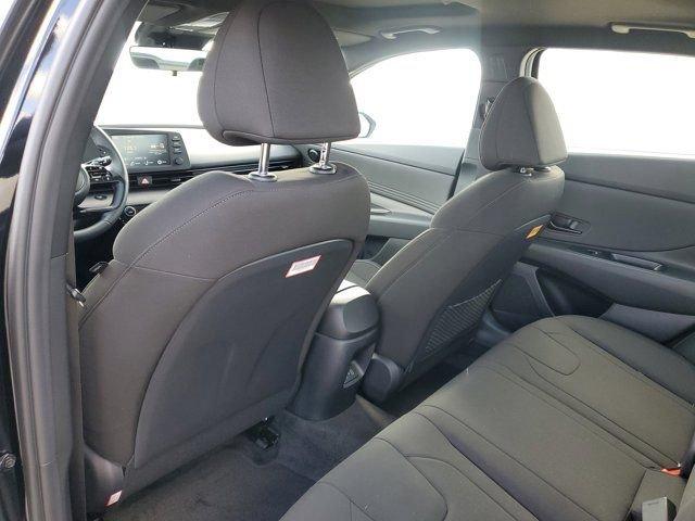 Hyundai Elantra Sel Sport Premium Fwd 4D Sedan - Thumbnail 11