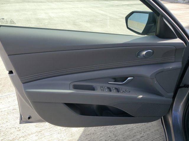 Hyundai Elantra Sel Sport Premium Fwd 4D Sedan - Thumbnail 16