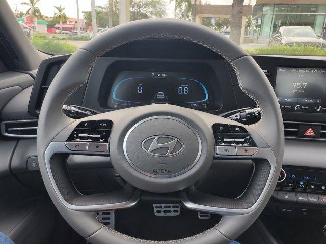 Hyundai Elantra Sel Sport Premium Fwd 4D Sedan - Thumbnail 16