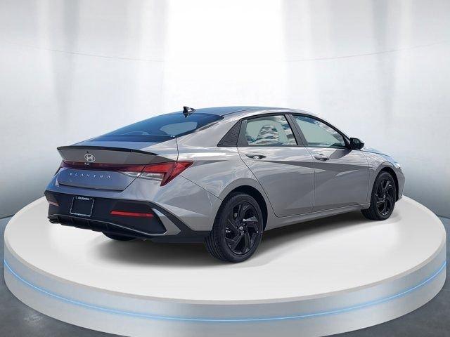 Hyundai Elantra Sel Sport Premium Fwd 4D Sedan - Thumbnail 5