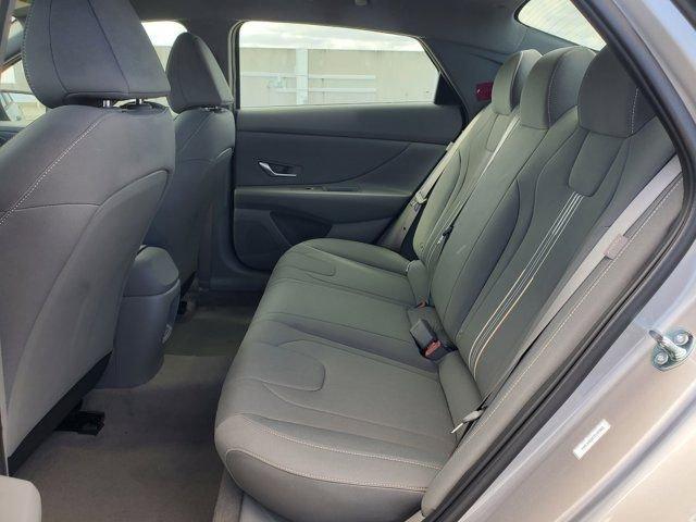 Hyundai Elantra Sel Sport Premium Fwd 4D Sedan - Thumbnail 8