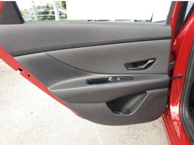 Hyundai Elantra Sel Sport Premium Fwd 4D Sedan - Thumbnail 9