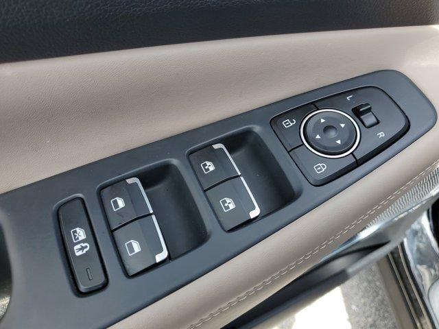 Hyundai Santa Fe Sel Premium Fwd 4D Sport Utility - Thumbnail 17