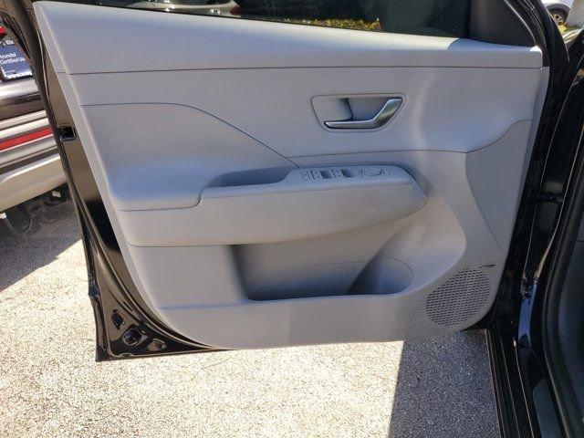 Hyundai Kona Limited Fwd 4D Sport Utility - Thumbnail 16