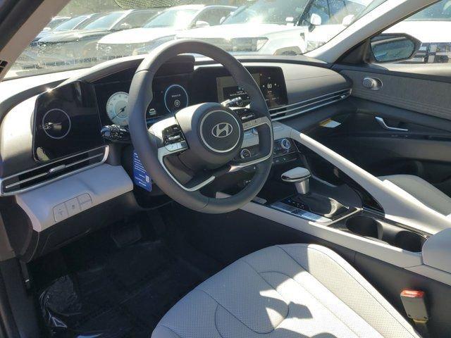 Hyundai Elantra Limited Fwd 4D Sedan - Thumbnail 11