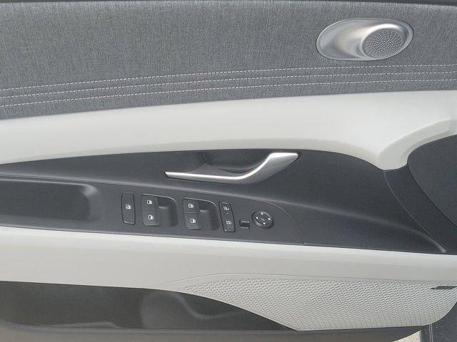 Hyundai Elantra Limited Fwd 4D Sedan - Thumbnail 16