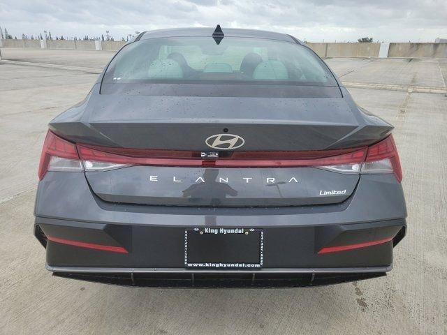 Hyundai Elantra Limited Fwd 4D Sedan - Thumbnail 6