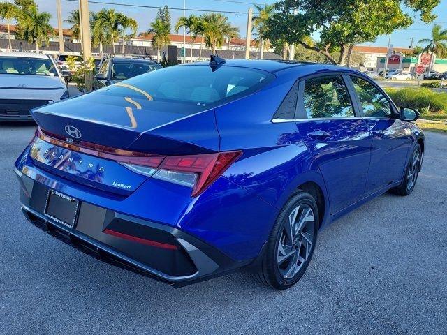 Hyundai Elantra Limited Fwd 4D Sedan - Thumbnail 7