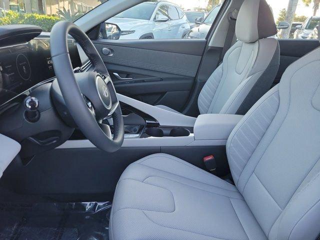 Hyundai Elantra Limited Fwd 4D Sedan - Thumbnail 19