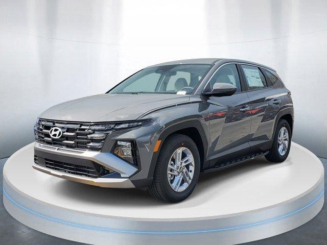 Hyundai Tucson Se Fwd Fwd 4D Sport Utility - Thumbnail 3