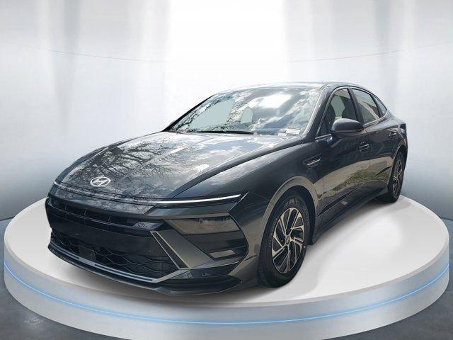 Hyundai Sonata Hybrid Blue Fwd 4D Sedan - Thumbnail 3