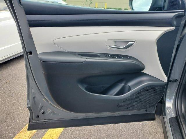 Hyundai Tucson Se Fwd Fwd 4D Sport Utility - Thumbnail 12