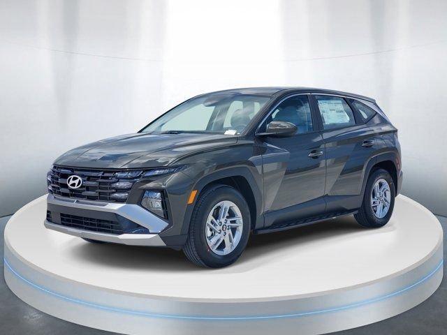 Hyundai Tucson Se Fwd Fwd 4D Sport Utility - Thumbnail 3