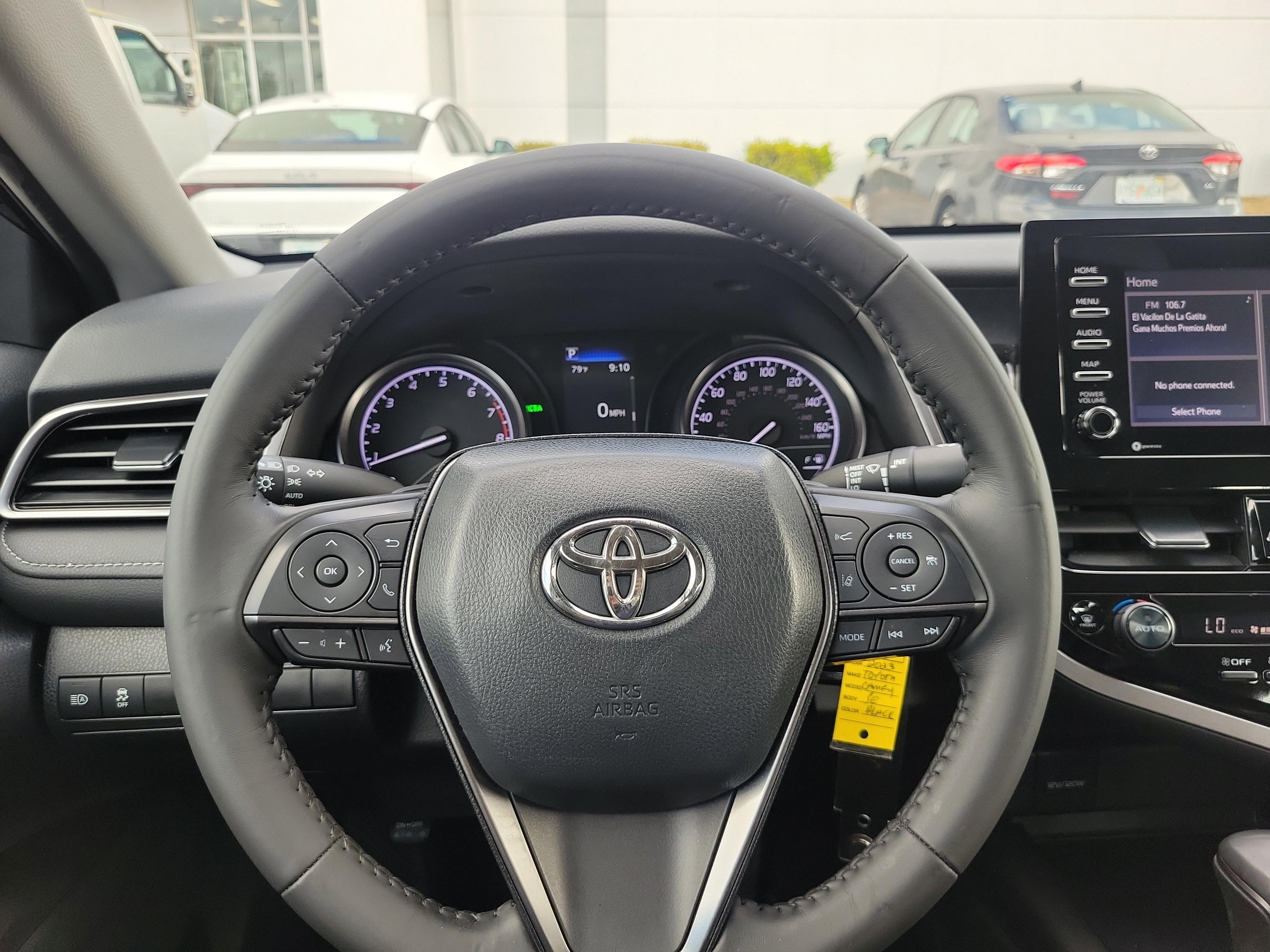 Toyota Camry Se Fwd - Thumbnail 15