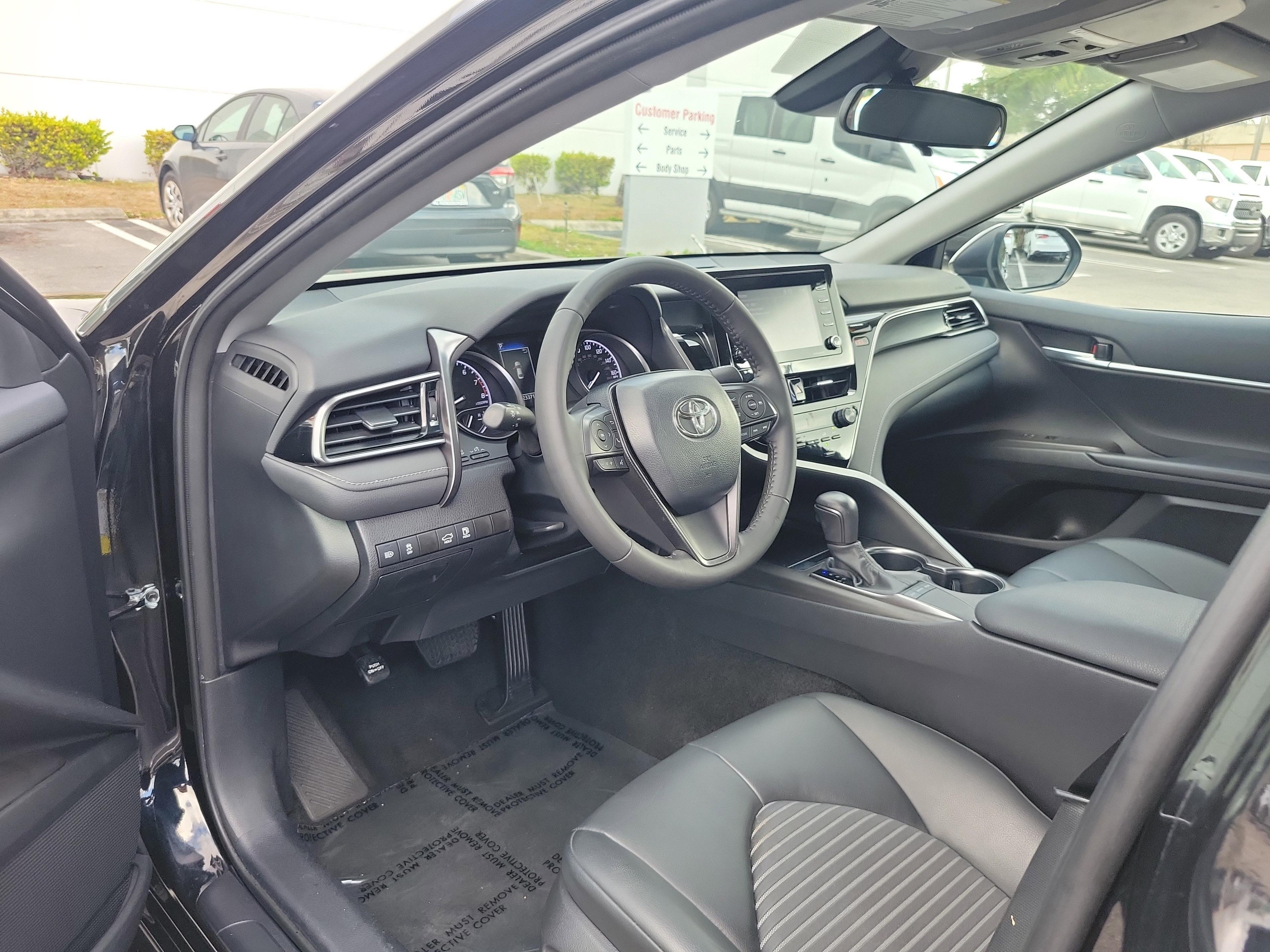 Toyota Camry Se Fwd - Thumbnail 12