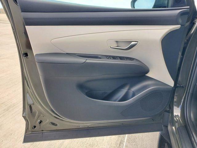 Hyundai Tucson Se Fwd Fwd 4D Sport Utility - Thumbnail 14