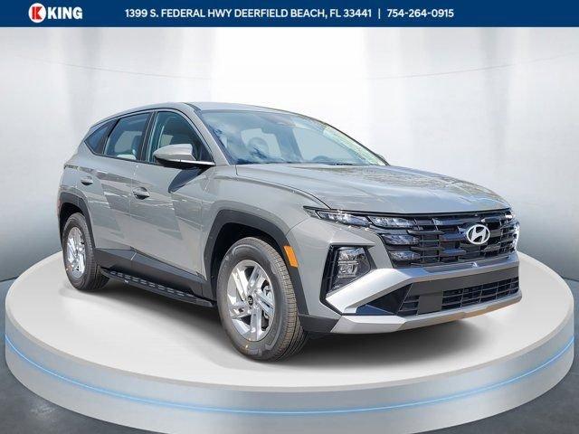 Hyundai Tucson Se Fwd Fwd 4D Sport Utility - Thumbnail 2