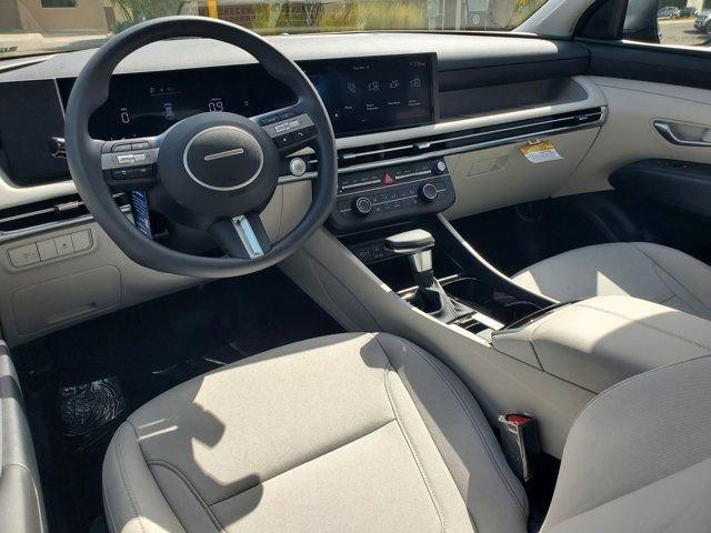 Hyundai Tucson Se Fwd Fwd 4D Sport Utility - Thumbnail 8