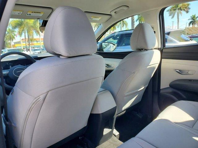 Hyundai Tucson Se Fwd Fwd 4D Sport Utility - Thumbnail 7