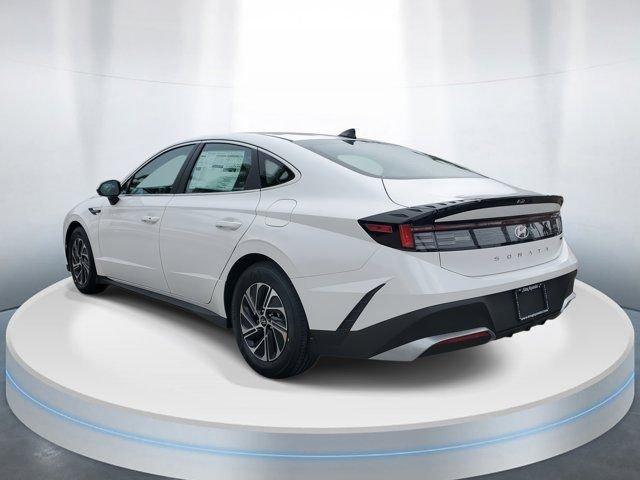 Hyundai Sonata Hybrid Blue Fwd 4D Sedan - Thumbnail 4