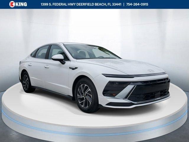 Hyundai Sonata Hybrid Blue Fwd 4D Sedan - View 1