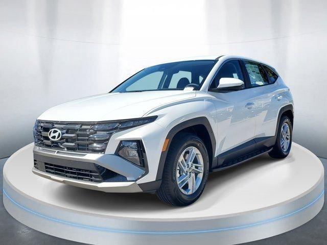 Hyundai Tucson Se Fwd Fwd 4D Sport Utility - Thumbnail 3