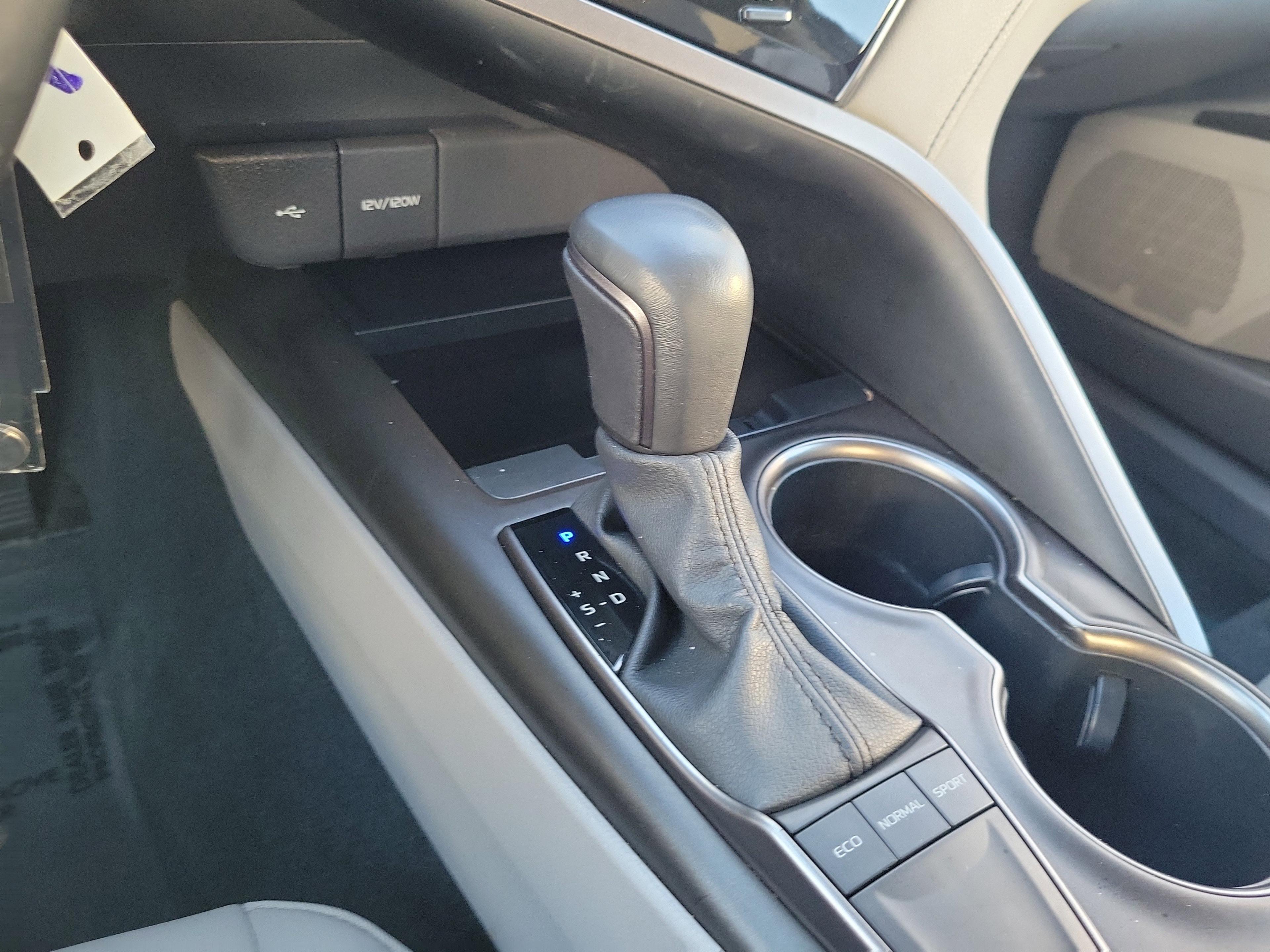 Toyota Camry Se Fwd - Thumbnail 20