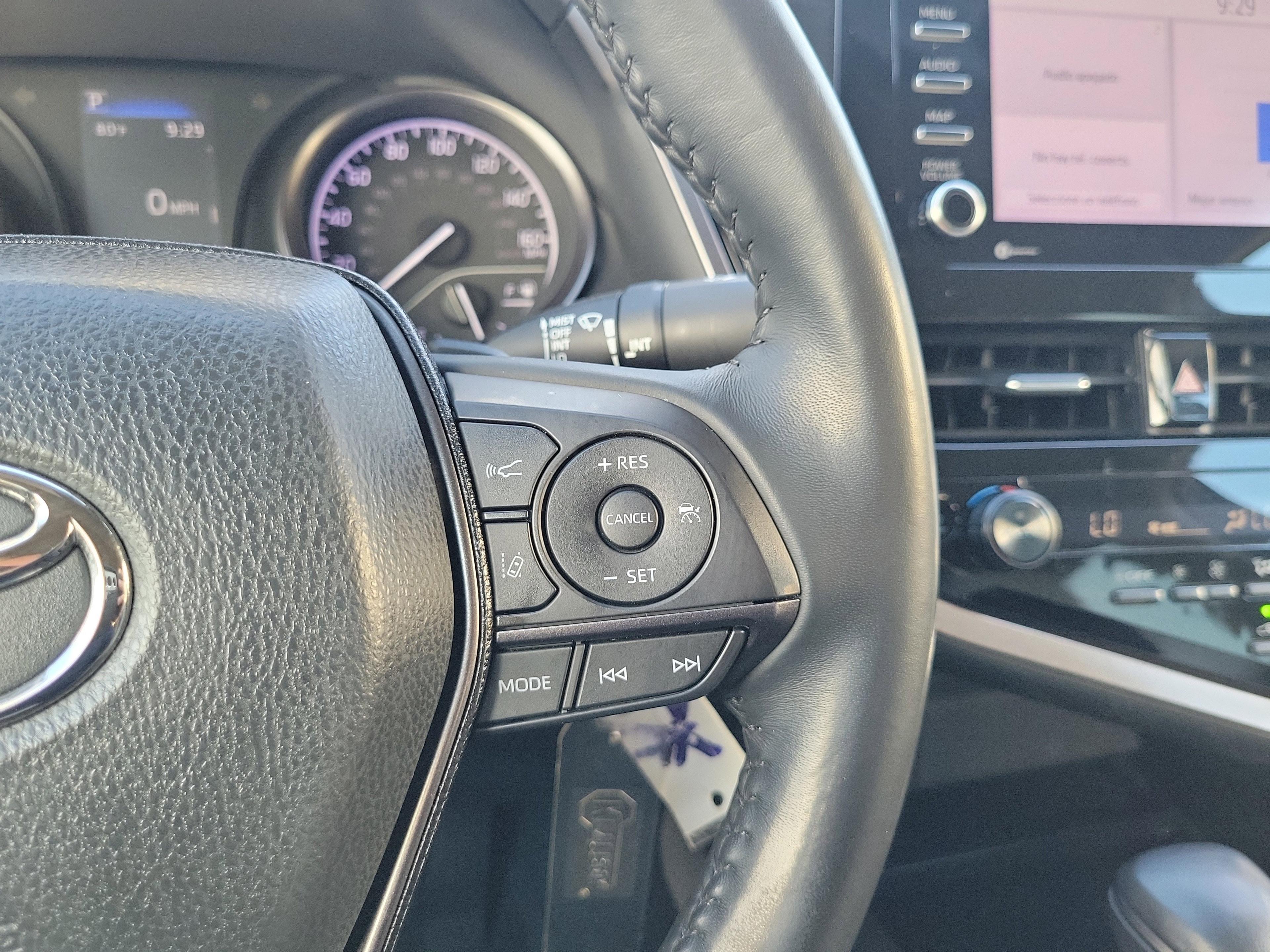 Toyota Camry Se Fwd - Thumbnail 16