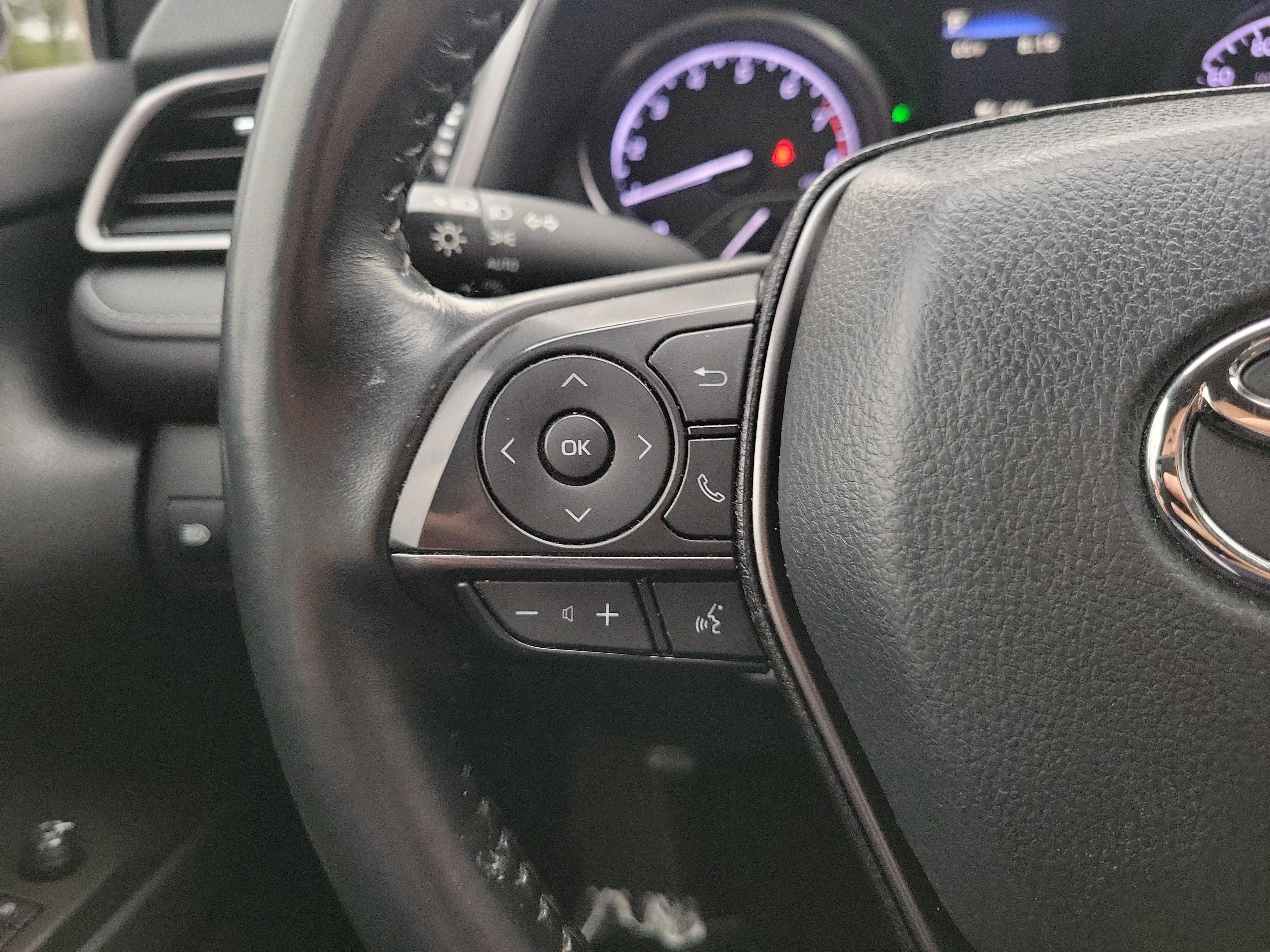 Toyota Camry Se Fwd - Thumbnail 17