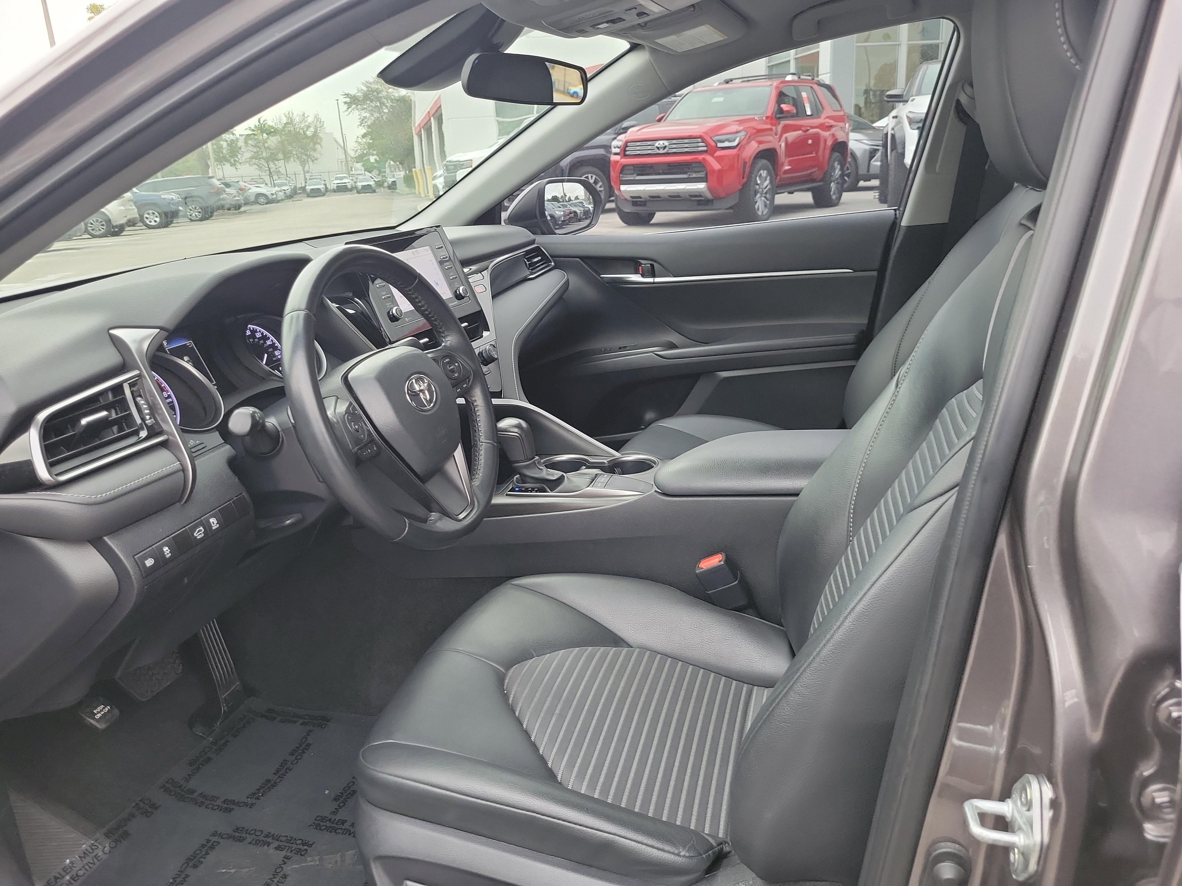 Toyota Camry Se Fwd - Thumbnail 13