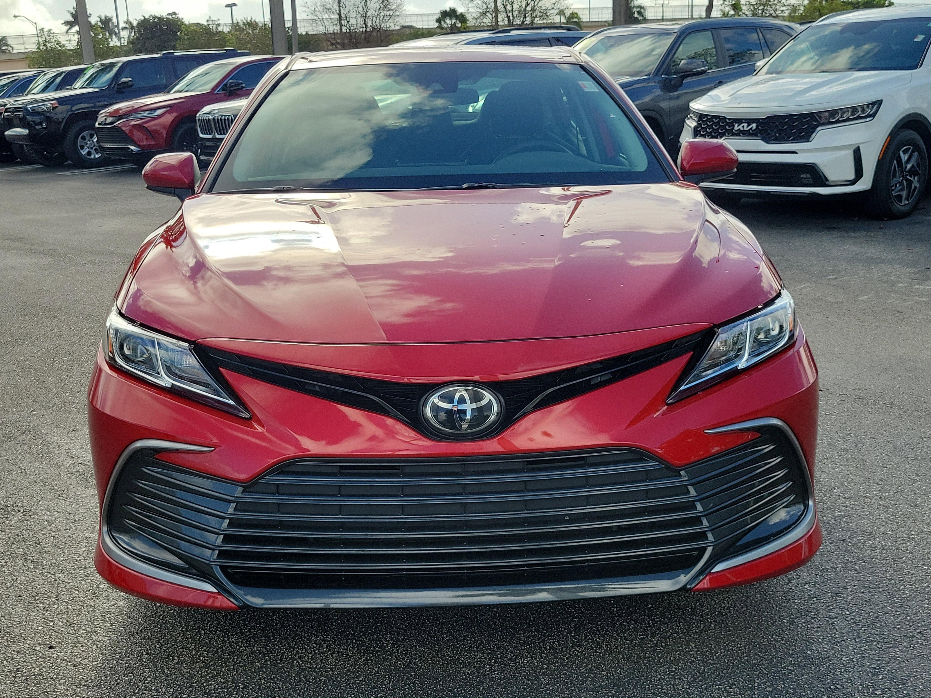 Toyota Camry Le Fwd - Thumbnail 3