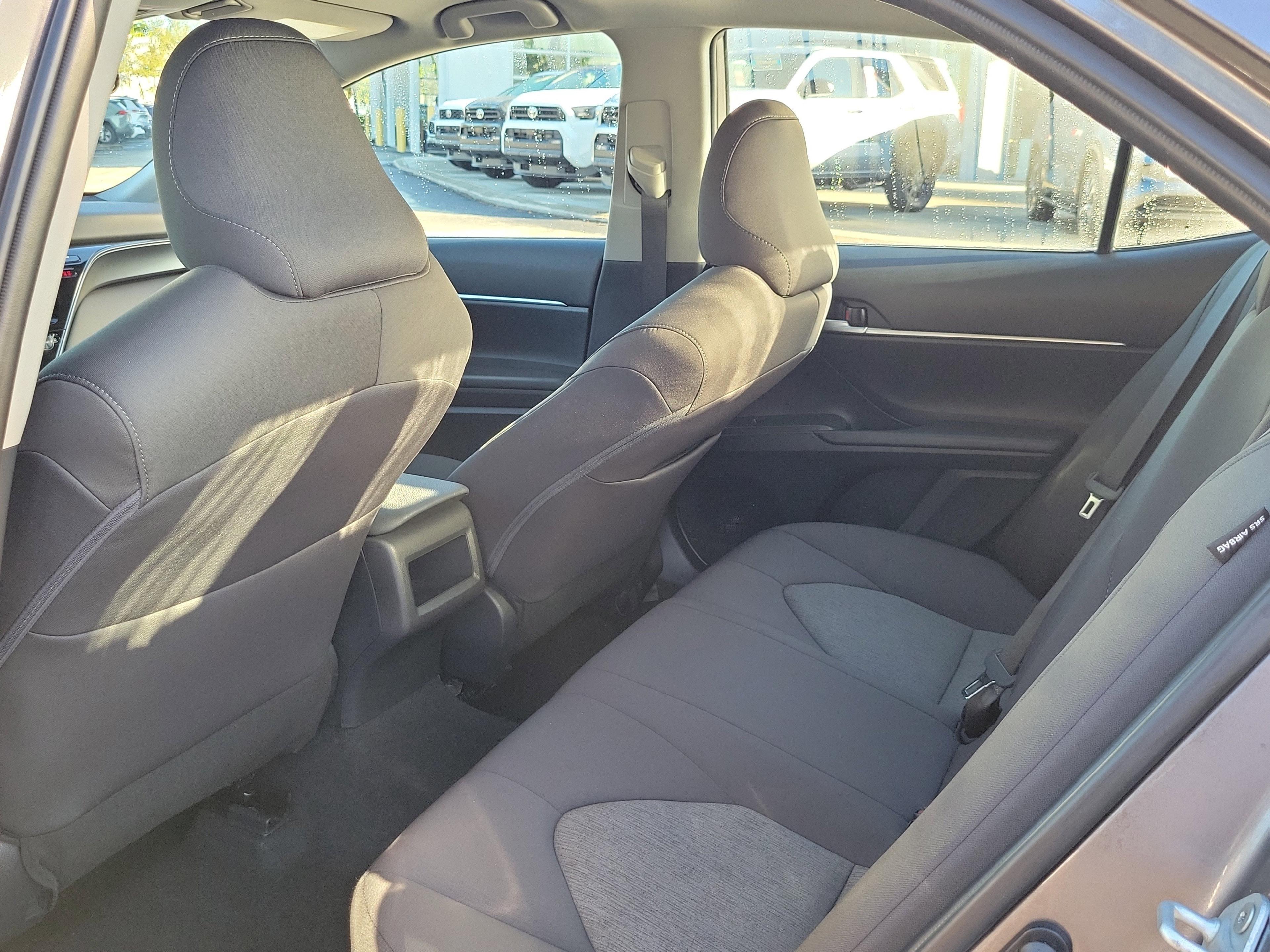 Toyota Camry Le Fwd - Thumbnail 10