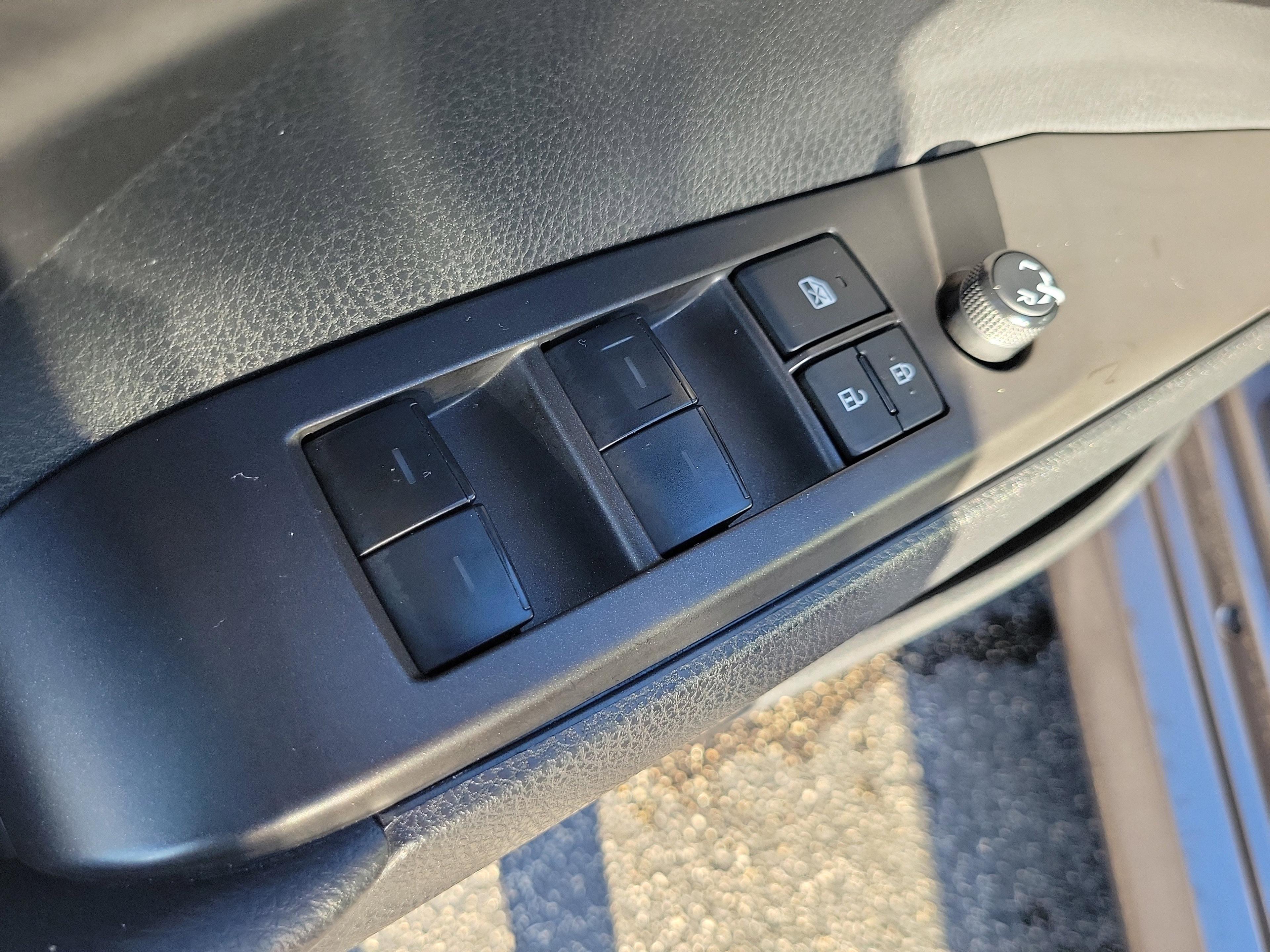 Toyota Camry Le Fwd - Thumbnail 15