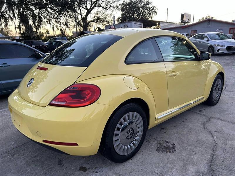 Volkswagen Beetle1.8T - Thumbnail 3