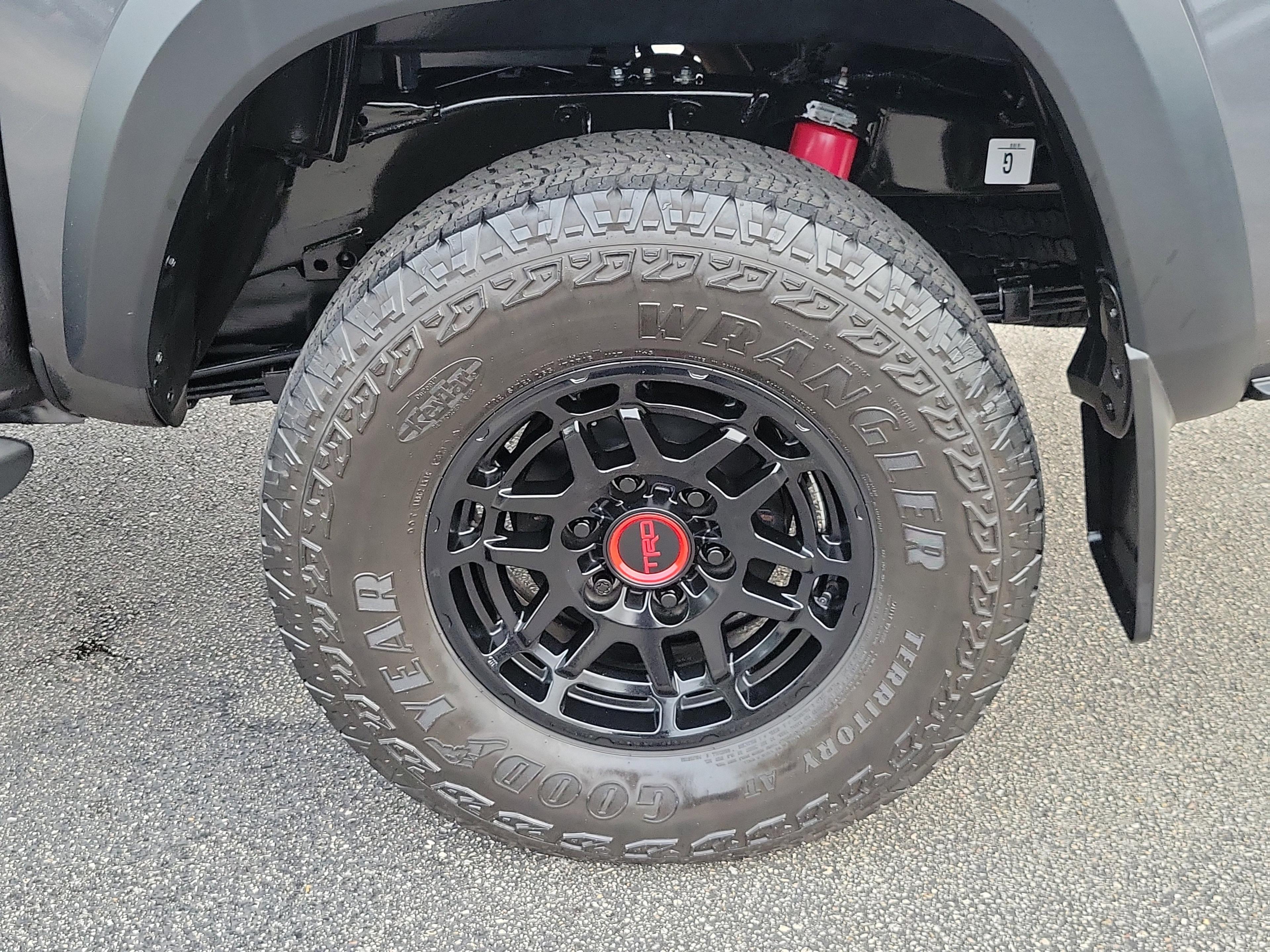 Toyota Tacoma 4Wd Sr5 4Wd Crew Cab - Thumbnail 8