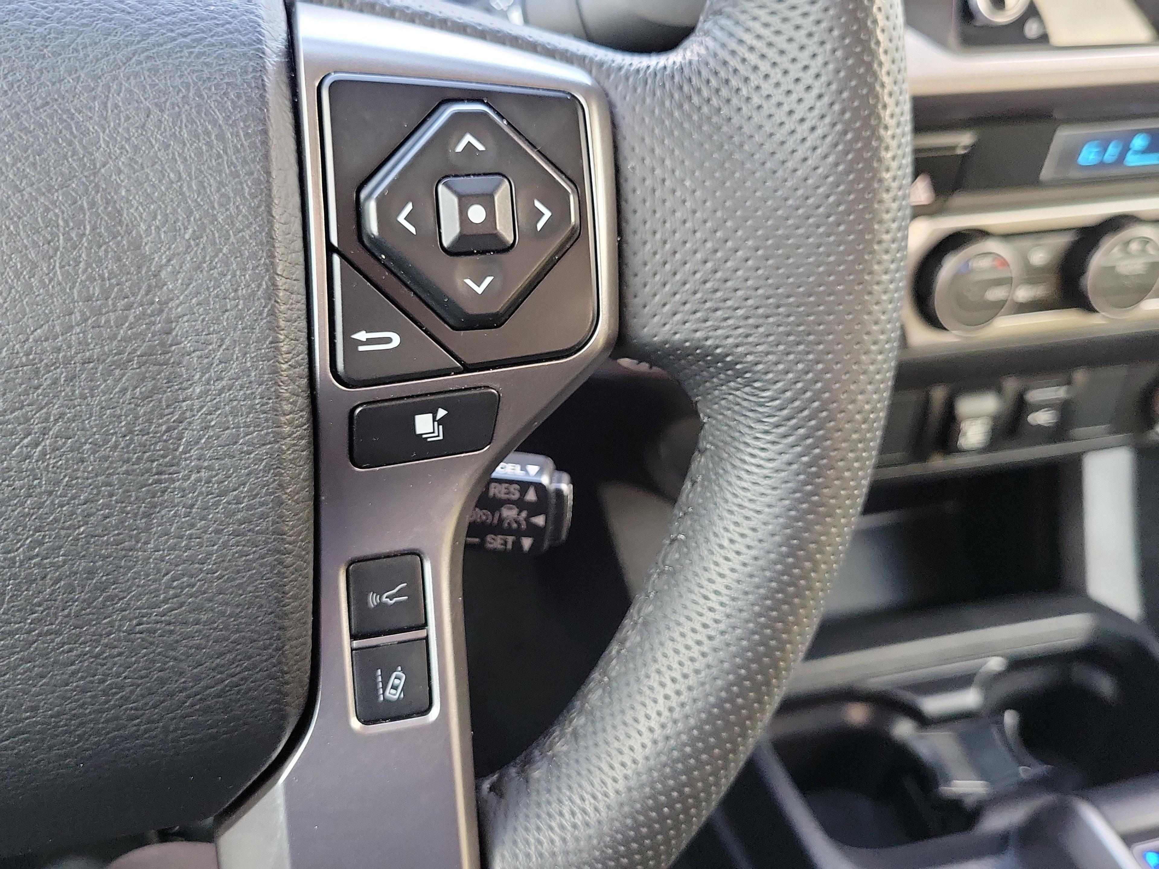 Toyota Tacoma 4Wd Sr5 4Wd Crew Cab - Thumbnail 18