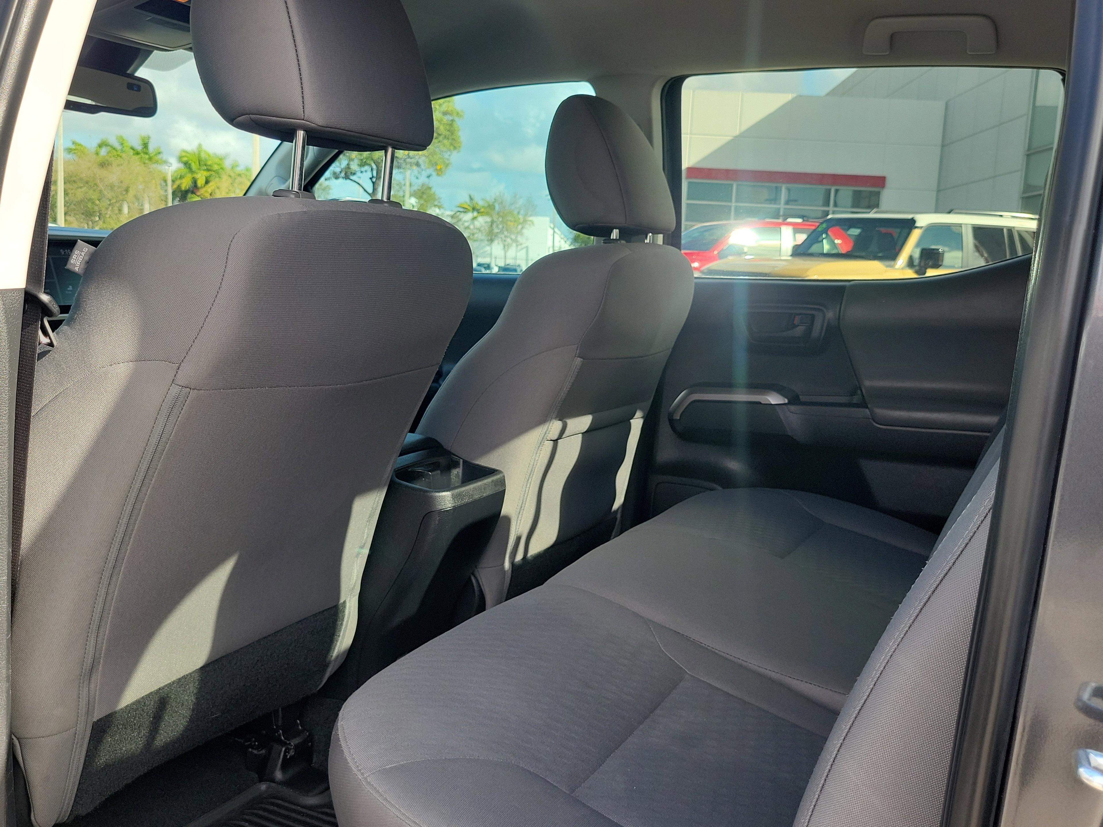 Toyota Tacoma 4Wd Sr5 4Wd Crew Cab - Thumbnail 11