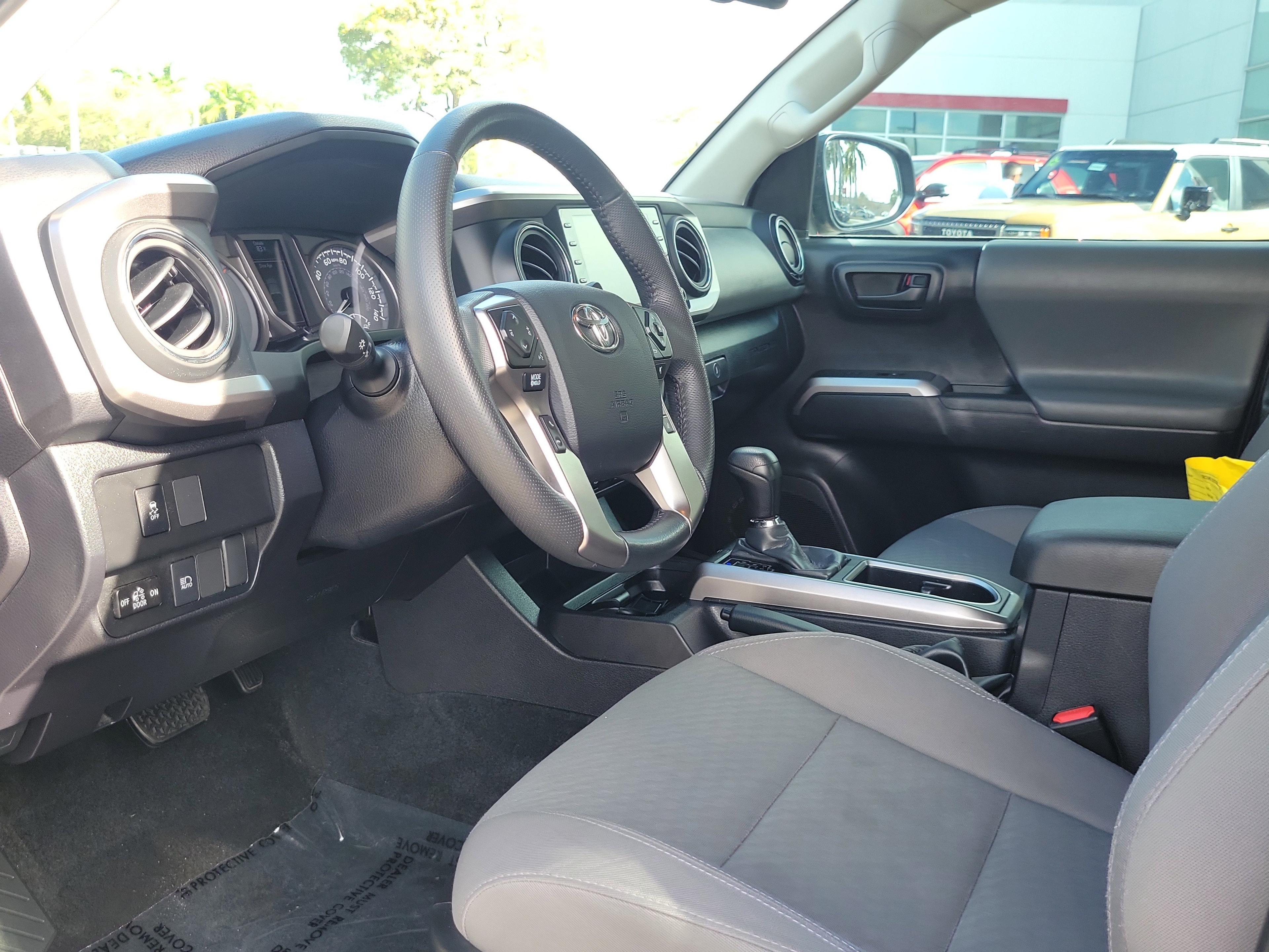 Toyota Tacoma 4Wd Sr5 4Wd Crew Cab - Thumbnail 13